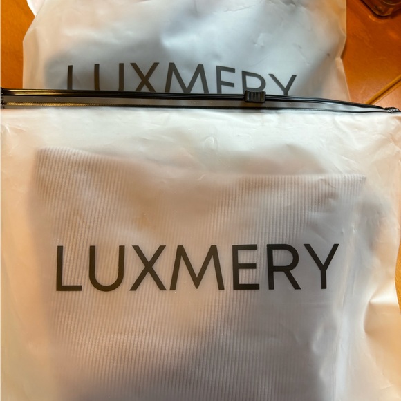 Luxmery Bodysuit - Picture 2 of 2